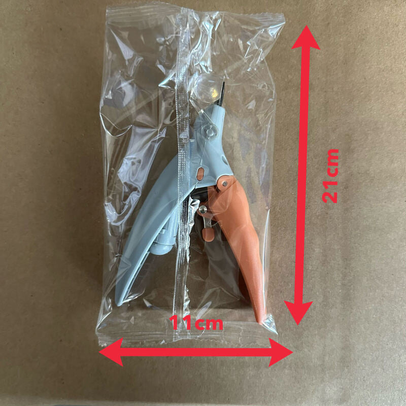 Professional LED - lit pet nail clippers for cats and dogs.