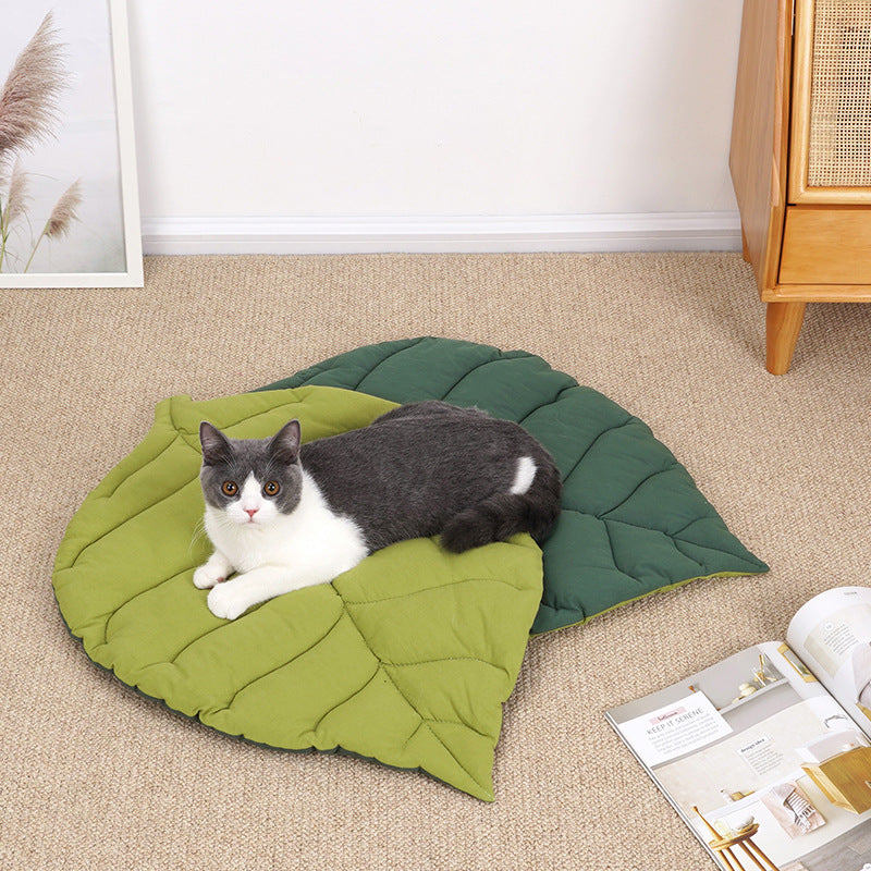 Washable Leaf-Shaped Soft Dog & Cat Bed Mat