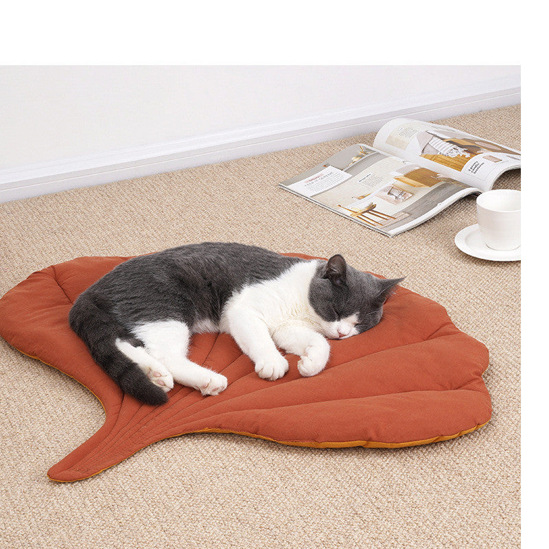 Washable Leaf-Shaped Soft Dog & Cat Bed Mat