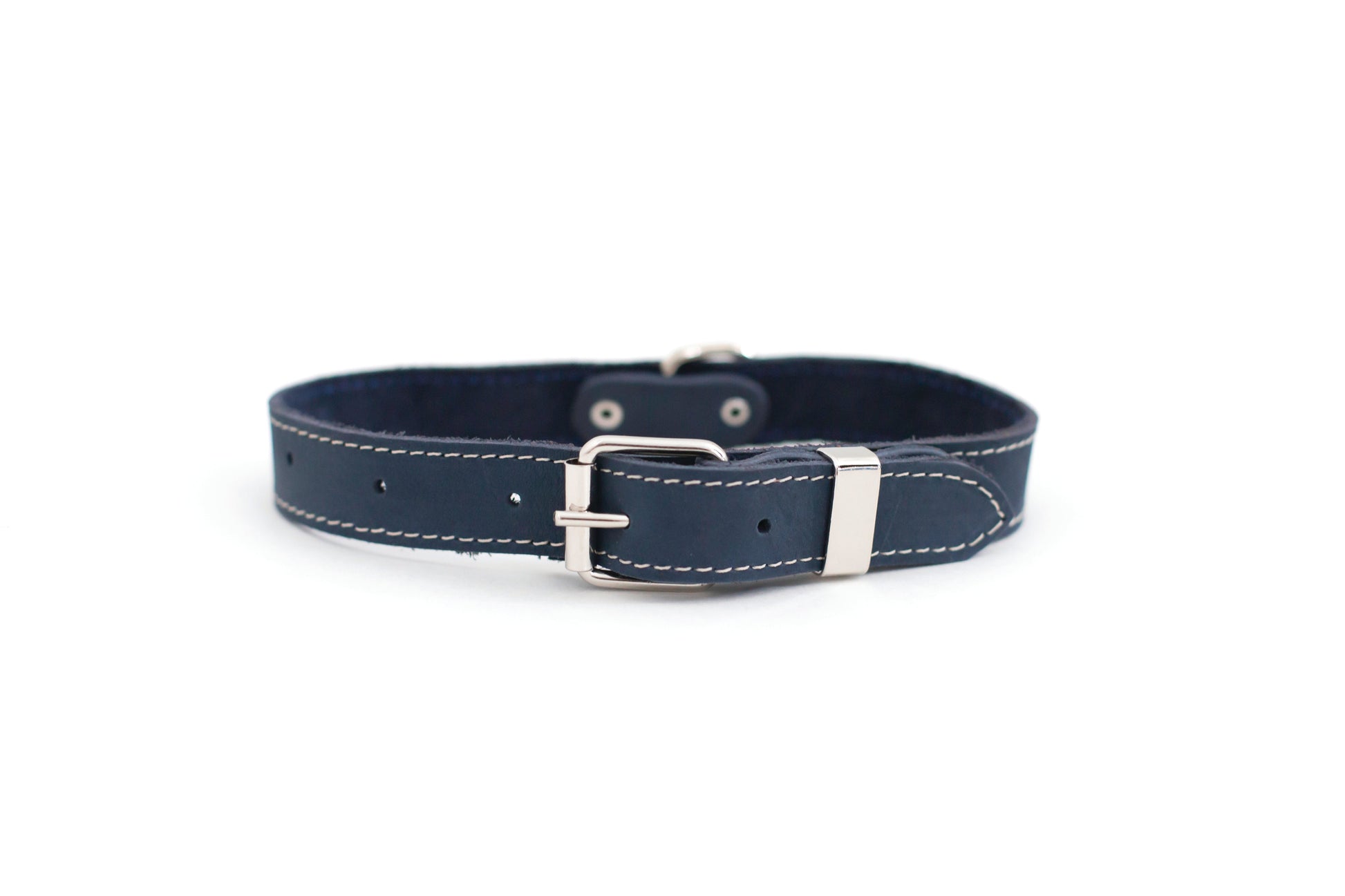 Dog Collar Genuine Leather Heavy Duty Pro Line Hunting Band - Detail Angle 2 | Majestic Pet Kingdom