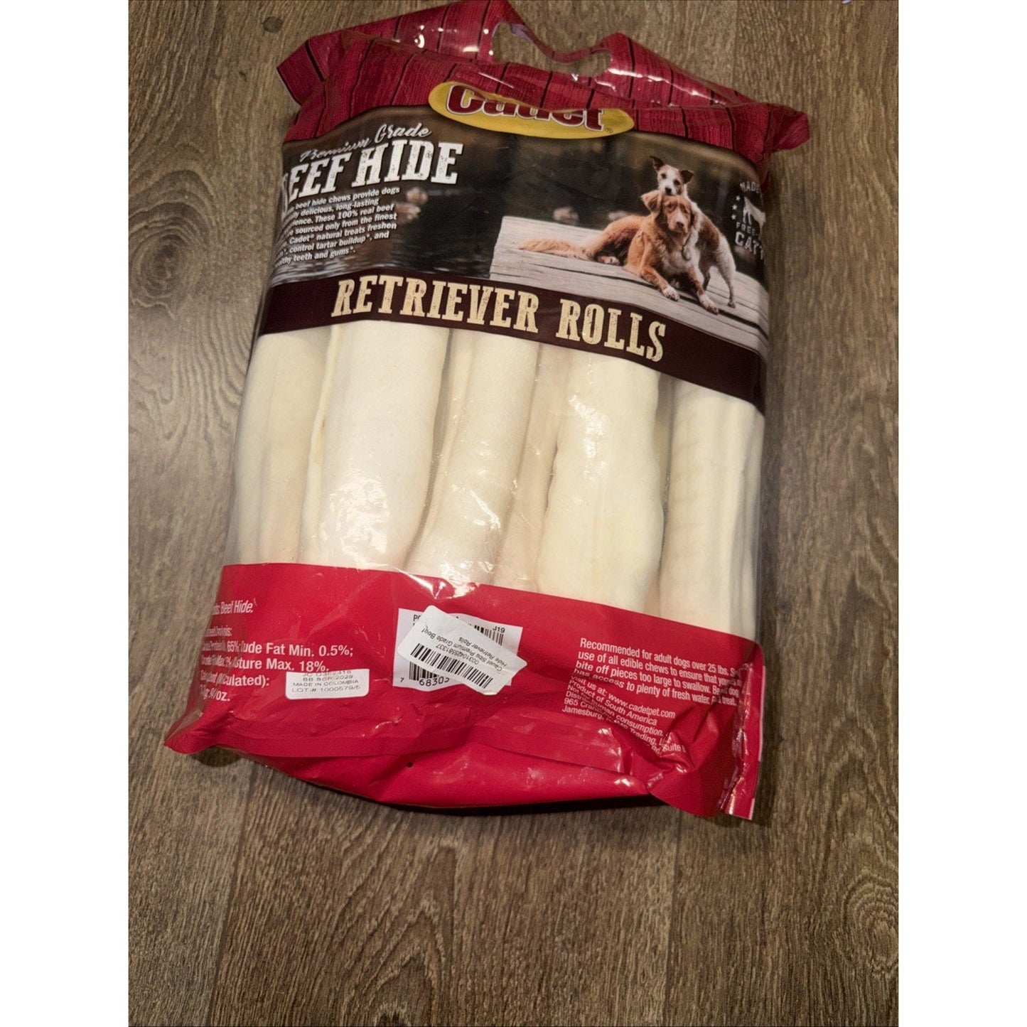 Dog Chews Cadet Premium Beefhide Retriever Rolls 20-Pack 5lb - Detail Angle 4 | Majestic Pet Kingdom