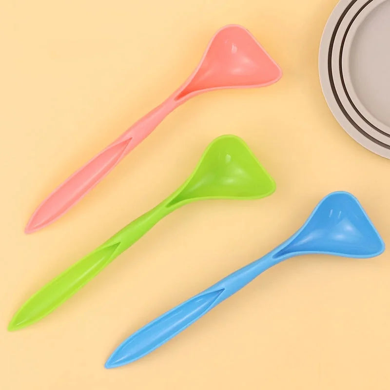Pet Can Covers Silicone Airtight Lids with Feeding Spoon 2-Pack - Detail Angle 2 | Majestic Pet Kingdom