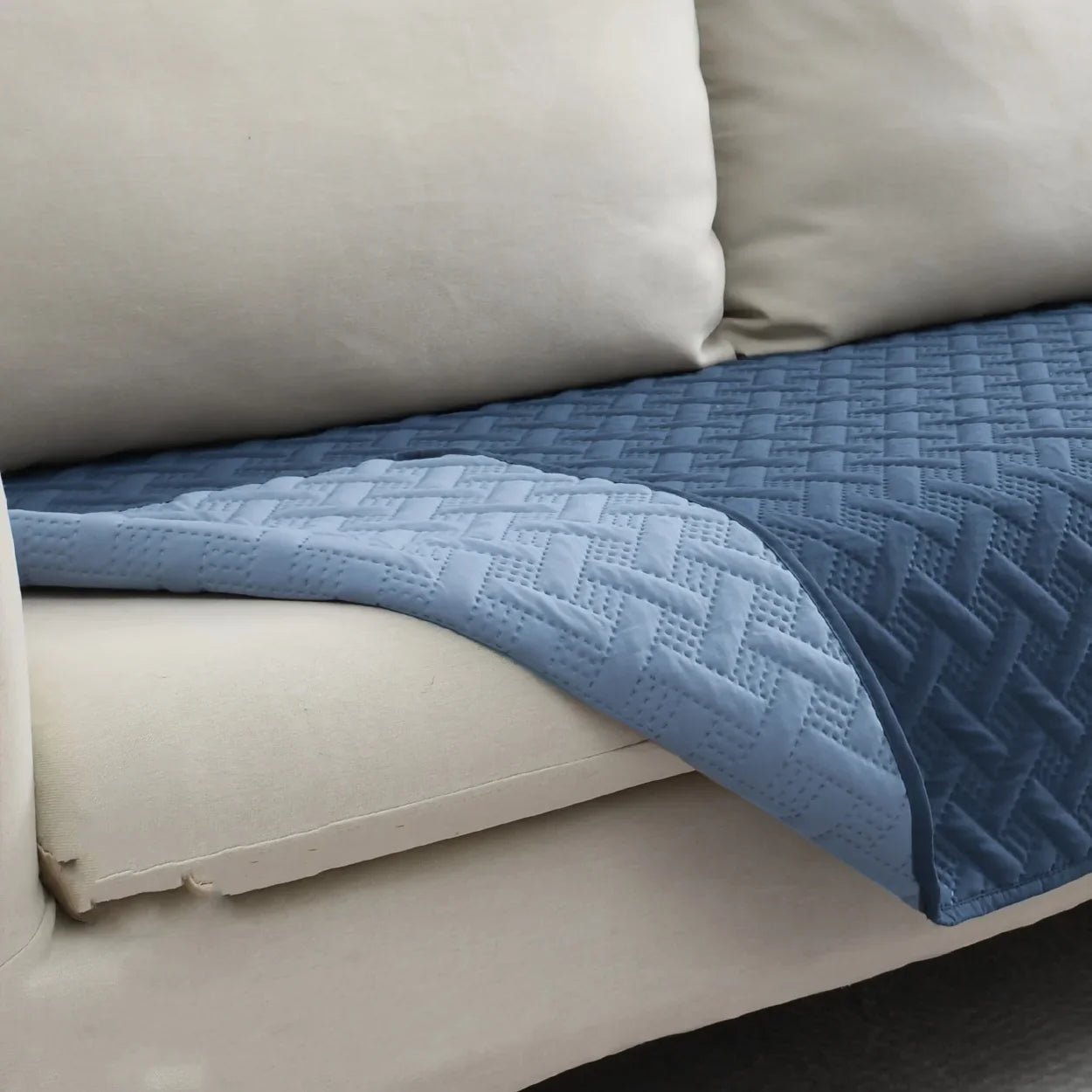 Brick Pattern Anti-Hair Pet Mat, Reversible Waterproof Dog Cushion