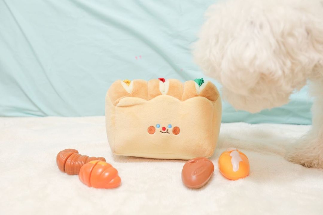 Bread Toast Sniffing Tibetan Food Toys