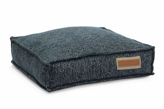 Lounger Pet Bed in Midnight Malamute | Purrfect Pet Kingdom