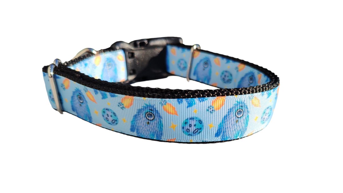 Dog Collar Monsters in Space Cute Alien Sci-Fi Cartoon Nylon - Detail Angle 4 | Majestic Pet Kingdom