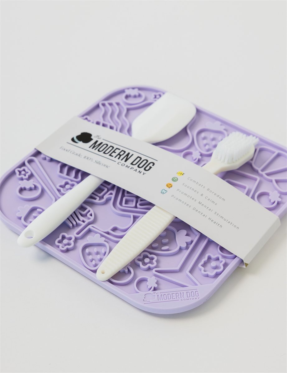 Dog Lick Mat Munch and Brunch Anxiety Relief Feeding Plate - Detail Angle 3 | Majestic Pet Kingdom
