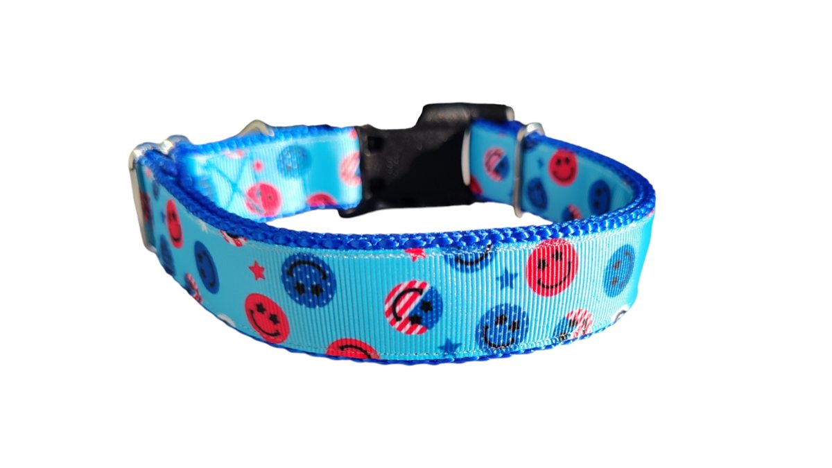 Dog Collar Patriotic Smiley Faces 4th of July USA Flag Nylon - Detail Angle 3 | Majestic Pet Kingdom