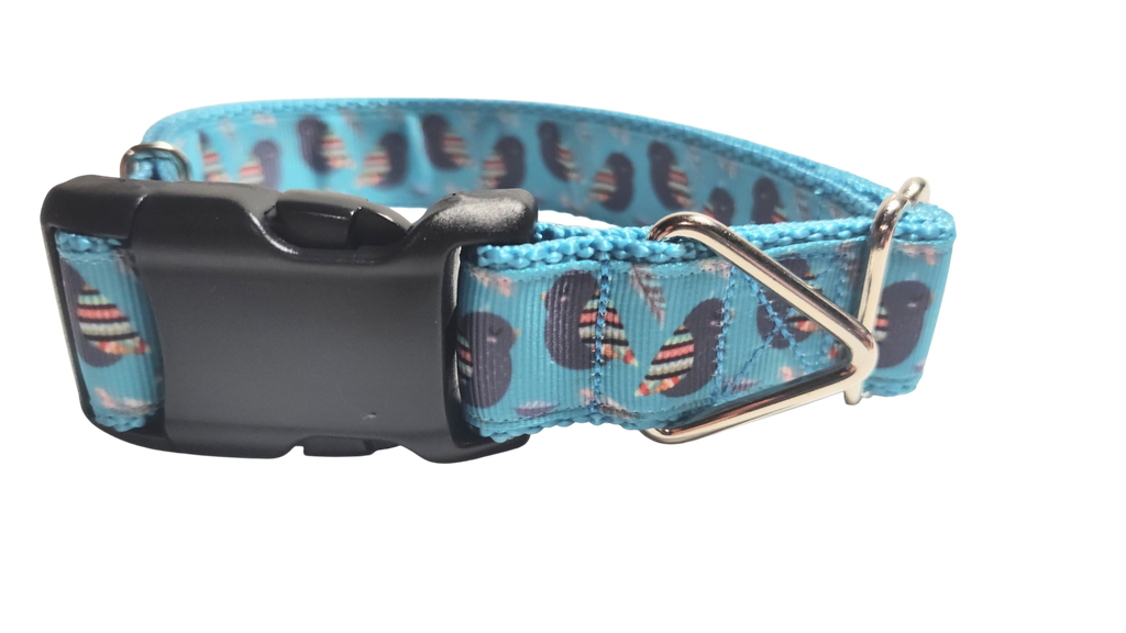 Striped Winged Bird Nylon Dog Collar