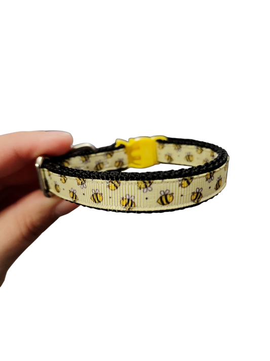 1/2" Yellow Bees Nylon Dog / Cat Collar