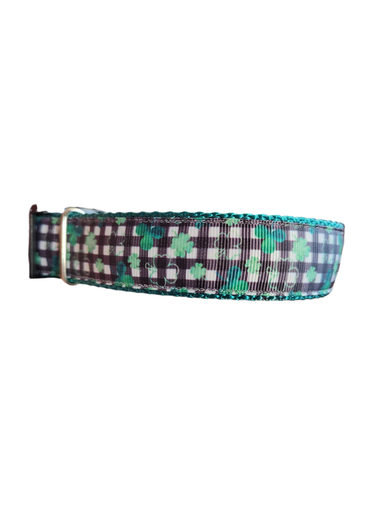 Gingham Clover Nylon Dog Collar | Purrfect Pet Kingdom