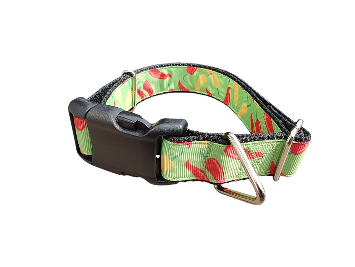 Dog Collar Spicy Colored Chili Peppers Hot Food Pattern Nylon - Detail Angle 2 | Majestic Pet Kingdom